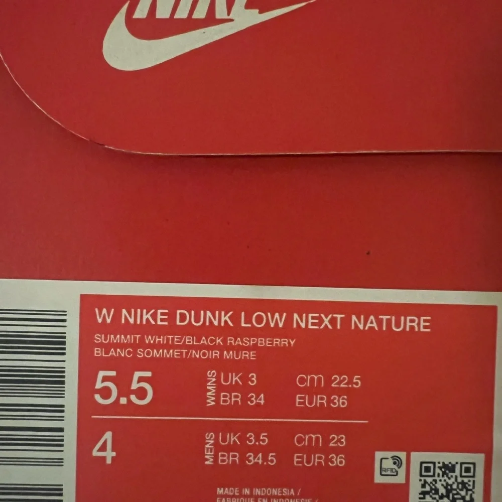 Nike Dunk Low - Picture 10 of 10